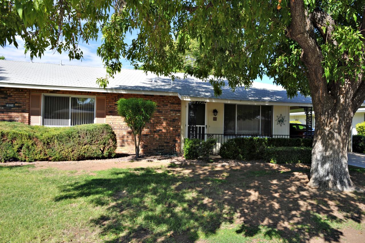 19214 N Signal Butte Cir., Sun City, AZ 85373