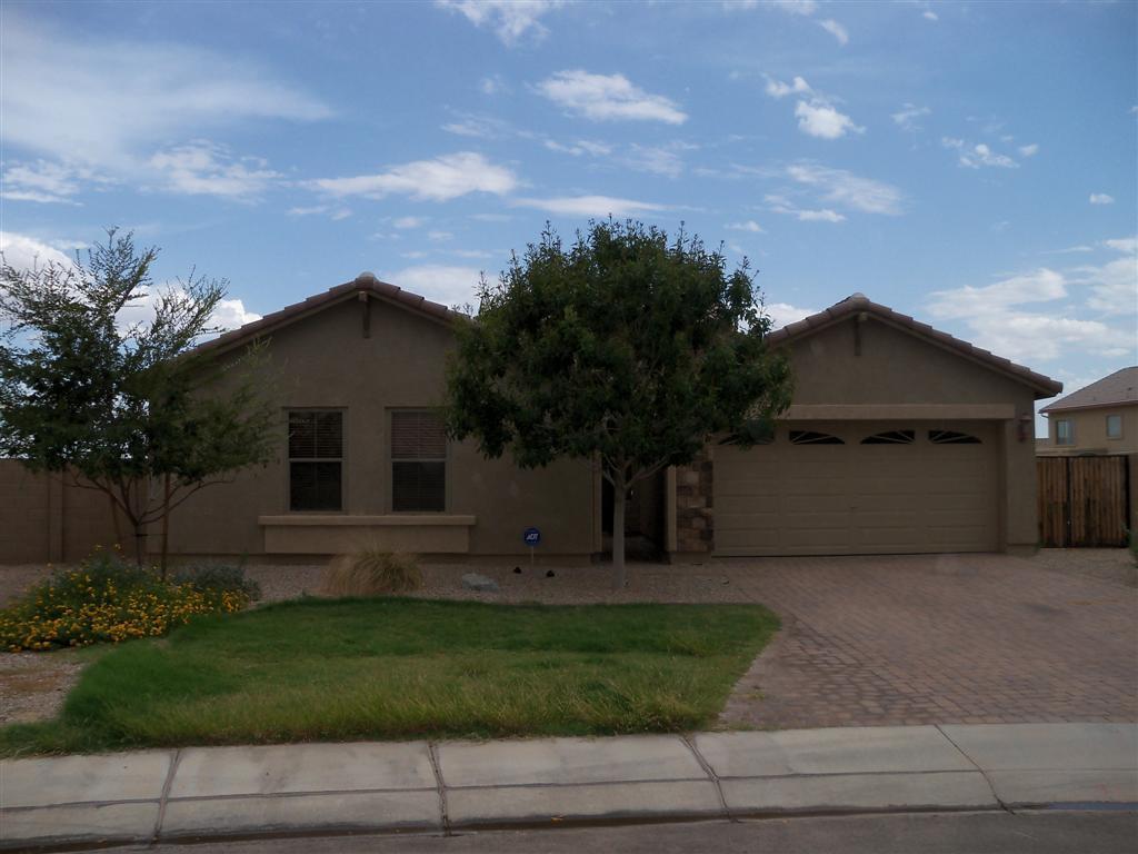 611 W Desert Valley Dr., San Tan Valley, AZ 85143