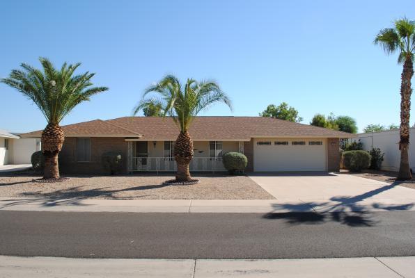 15801 N Meadow Park Dr., Sun City, AZ 85351