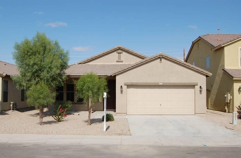 1104 W Desert Hollow Dr., San Tan Valley, AZ 85143