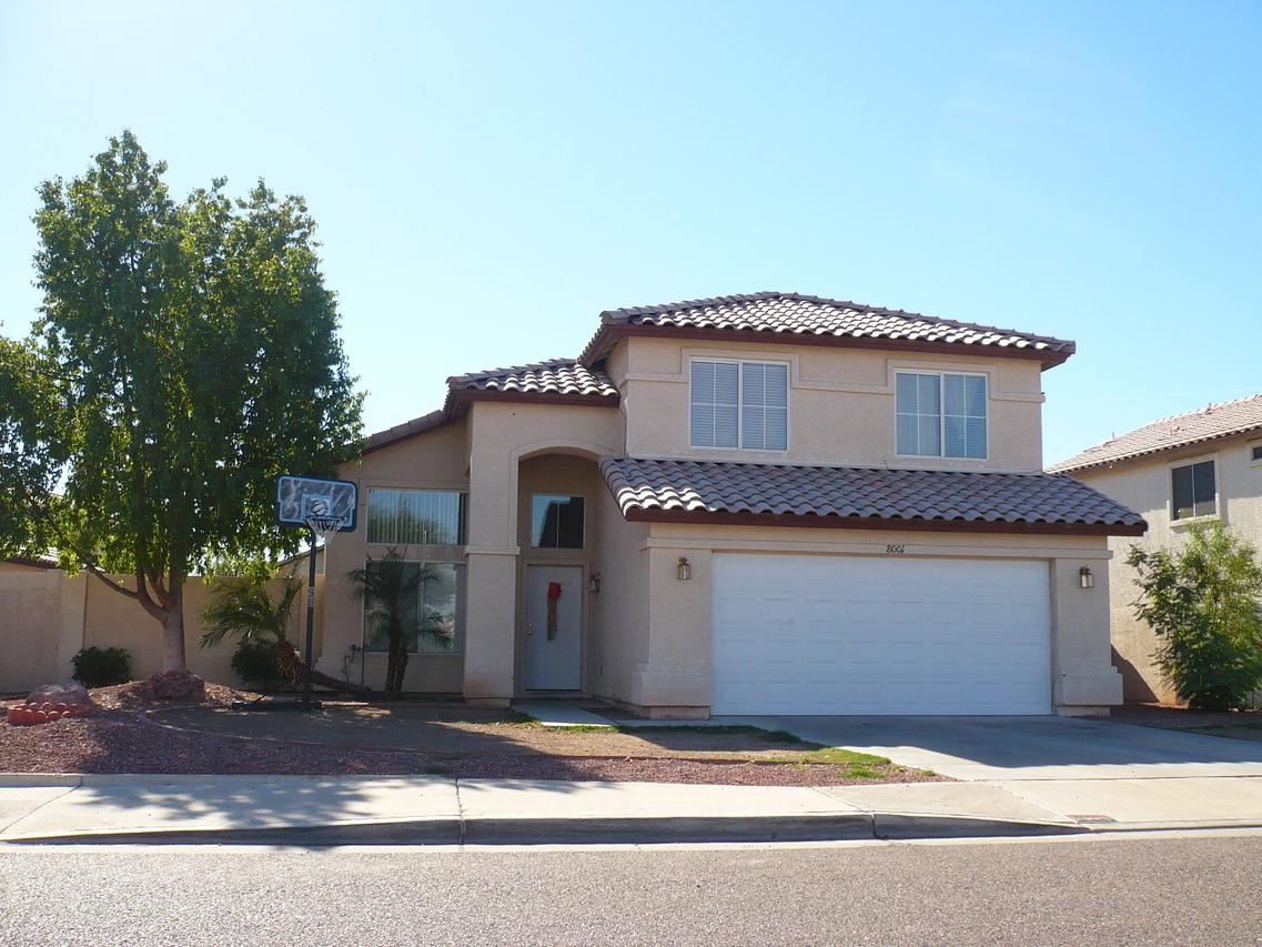 8001 W Solano Dr., Glendale, AZ 85303