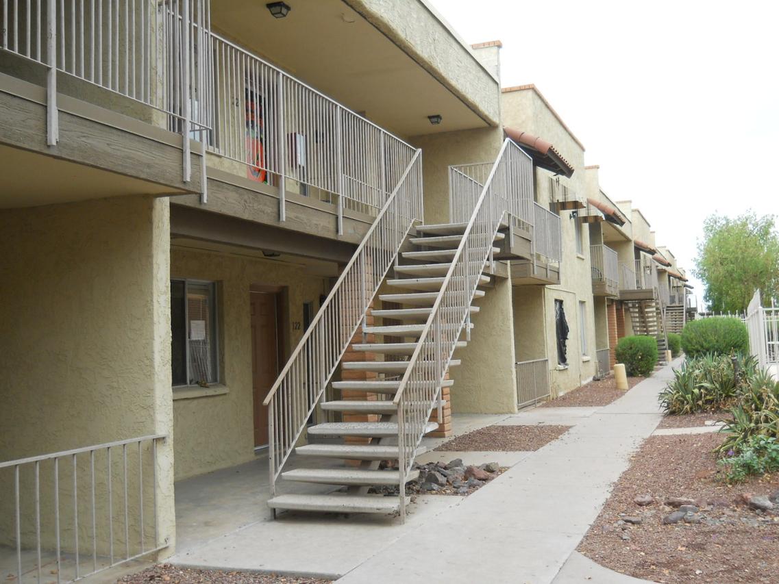3010 W Camelback Rd. #122, Phoenix, AZ 85017