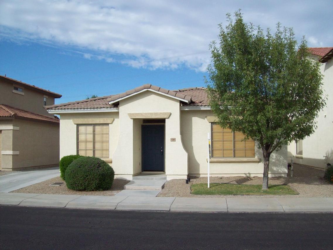 5210 W Paradise Dr., Glendale, AZ 85304
