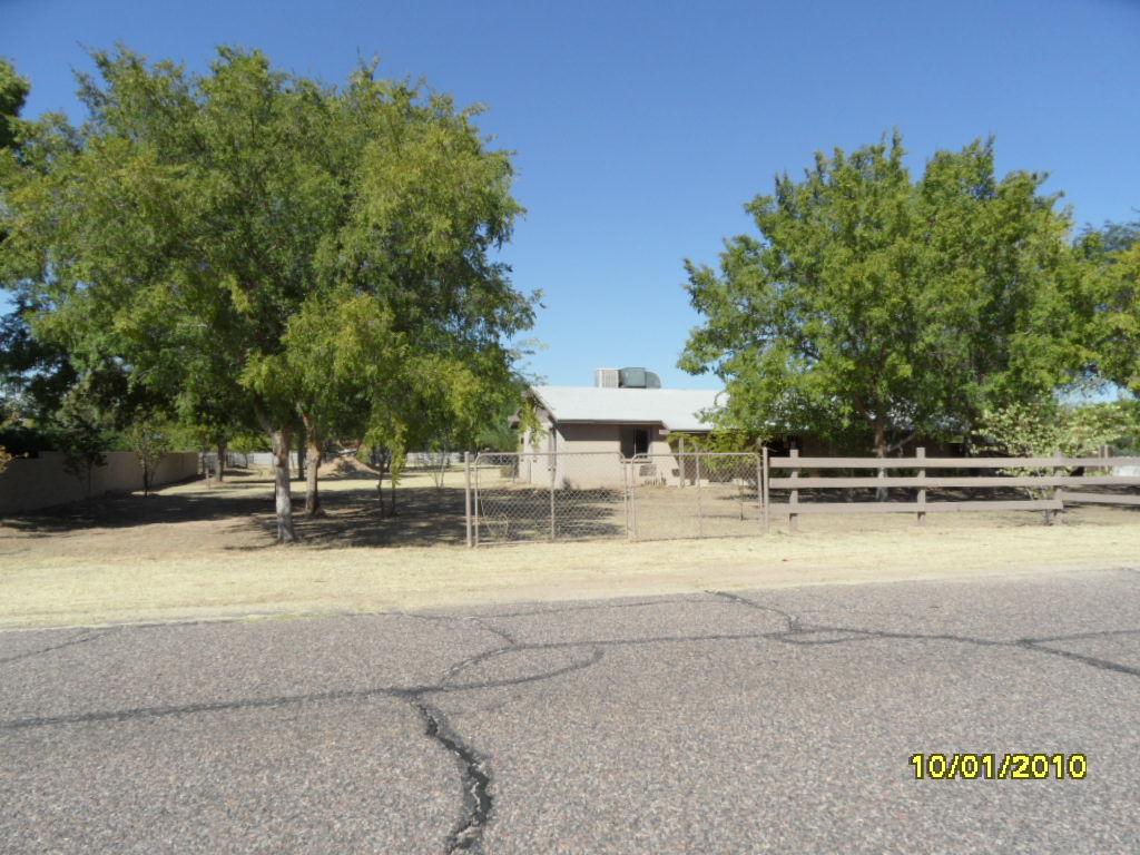 3702 E Vineyard Rd., Phoenix, AZ 85042