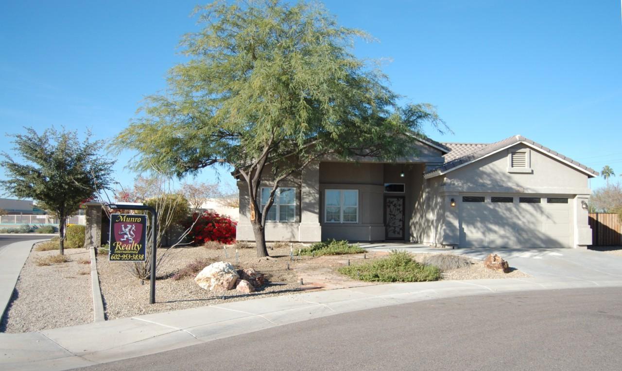 7634 W Gardenia Ave., Glendale, AZ 85303