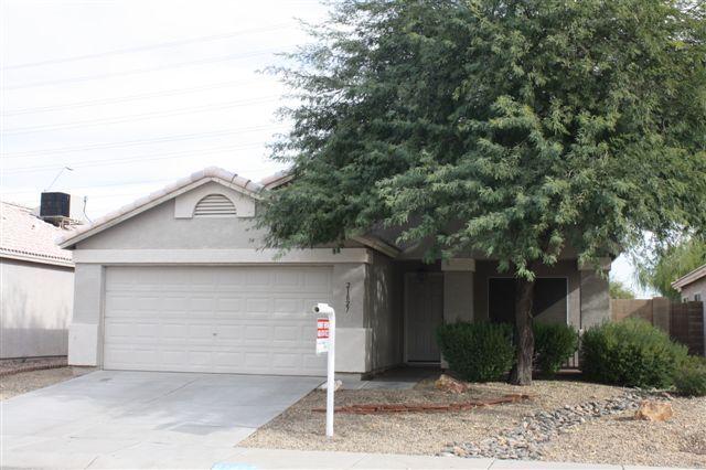 21827 N 35th Dr., Glendale, AZ 85310