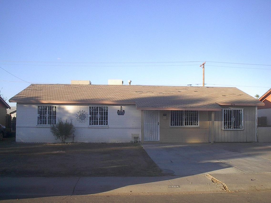 8234 W Earll Dr., Phoenix, AZ 85033