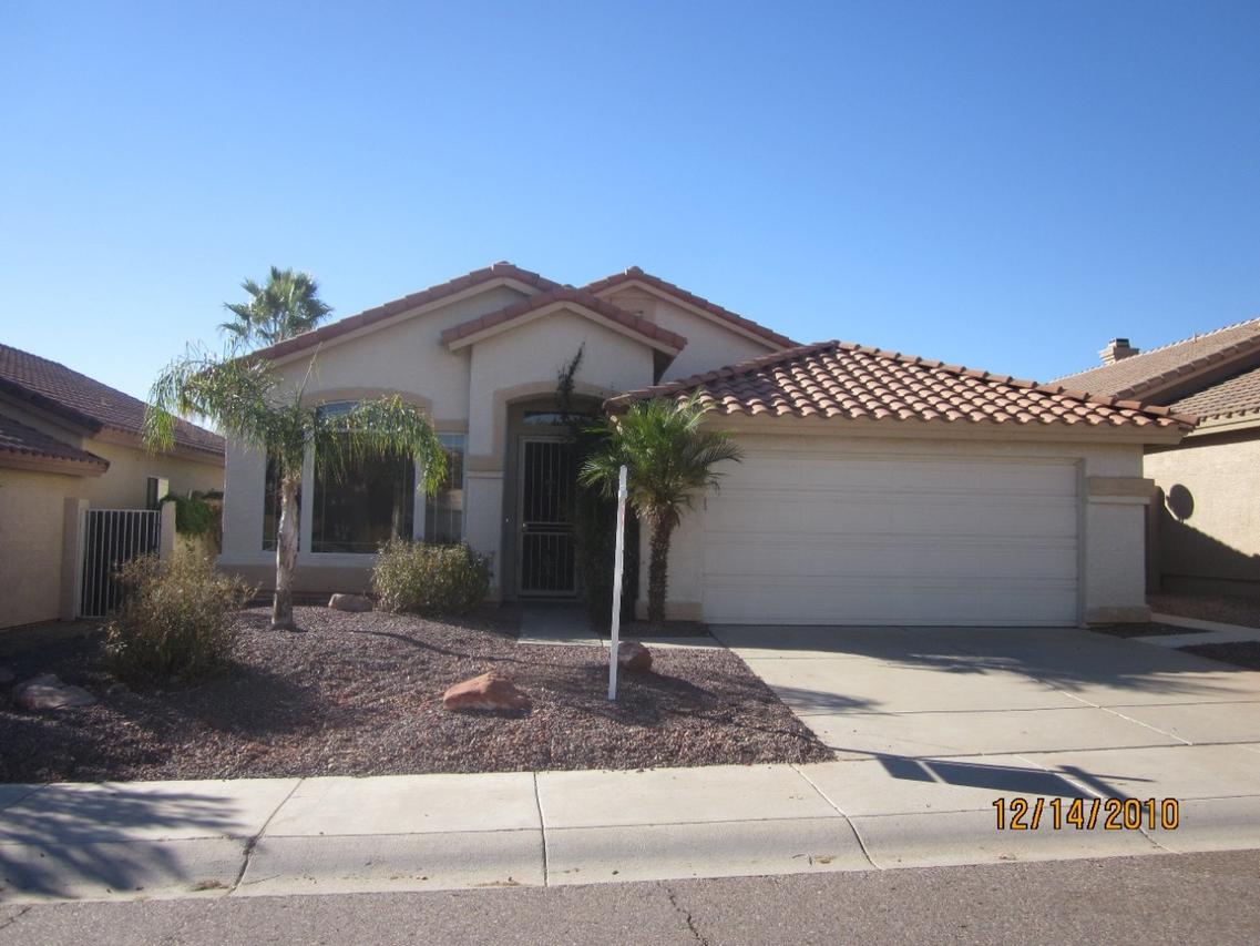 1011 E Amberwood Dr., Phoenix, AZ 85048