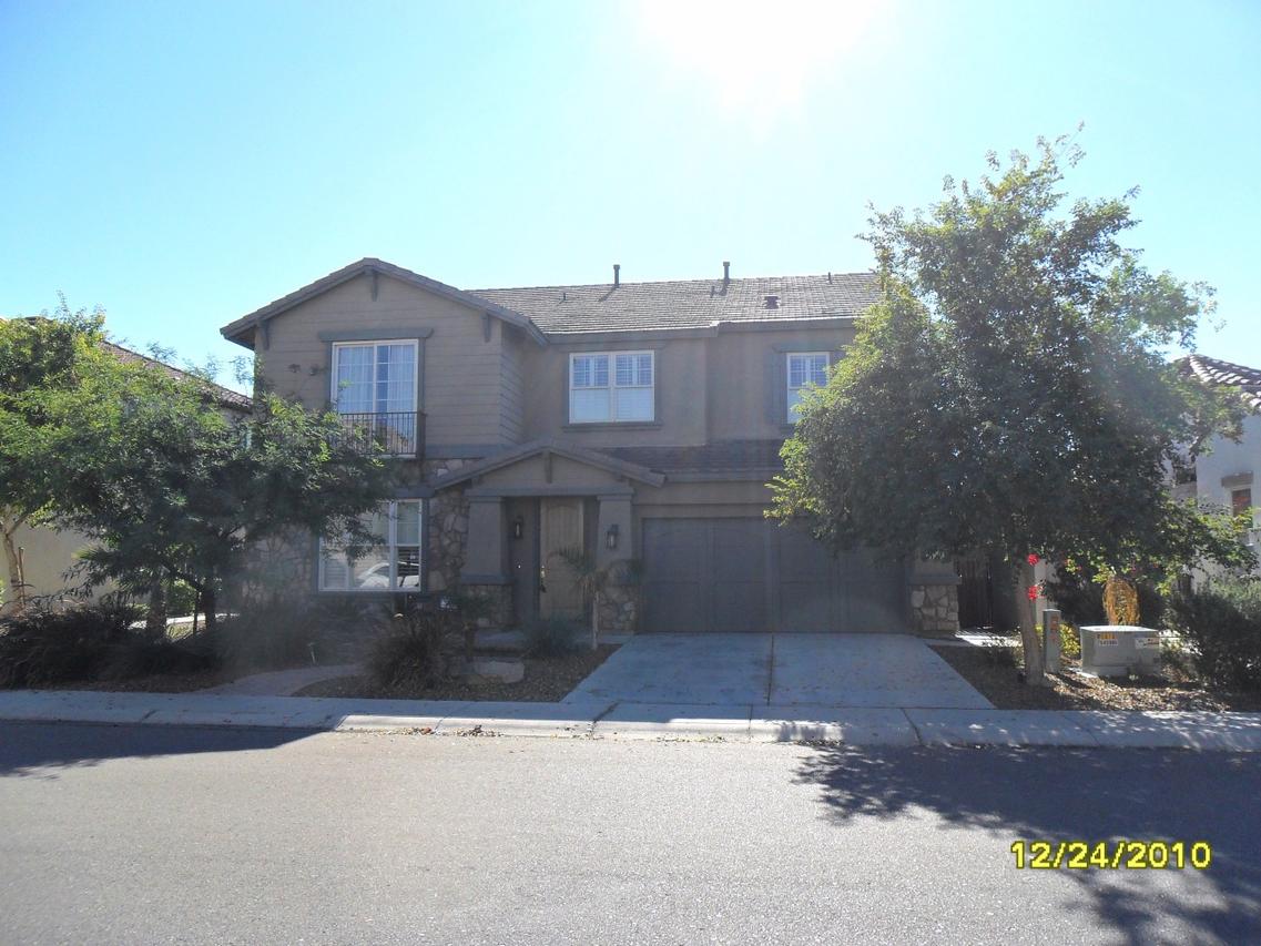2115 E Honeysuckle Pl., Chandler, AZ 85286