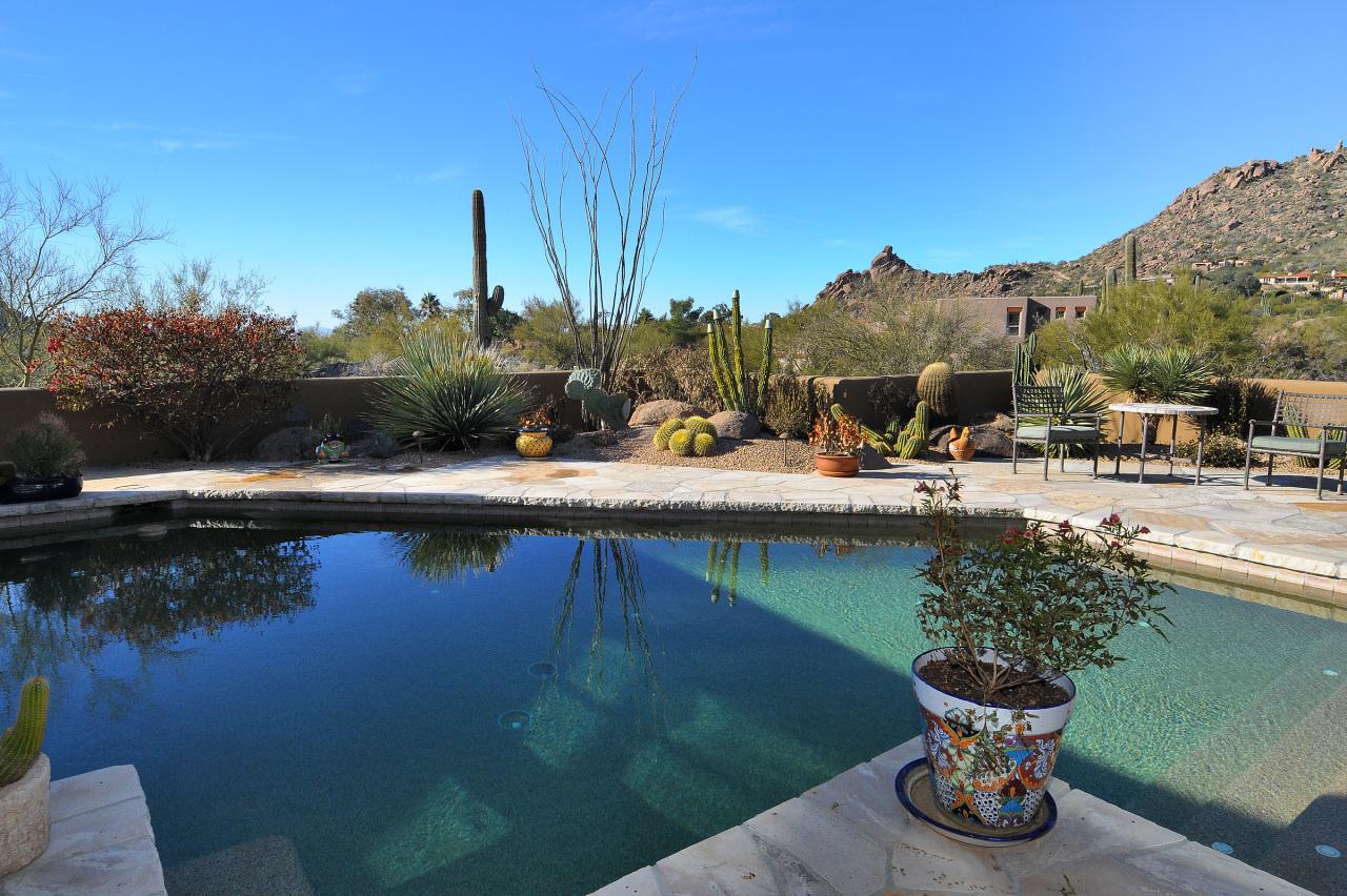 2013 E Smoketree Dr., Carefree, AZ 85377