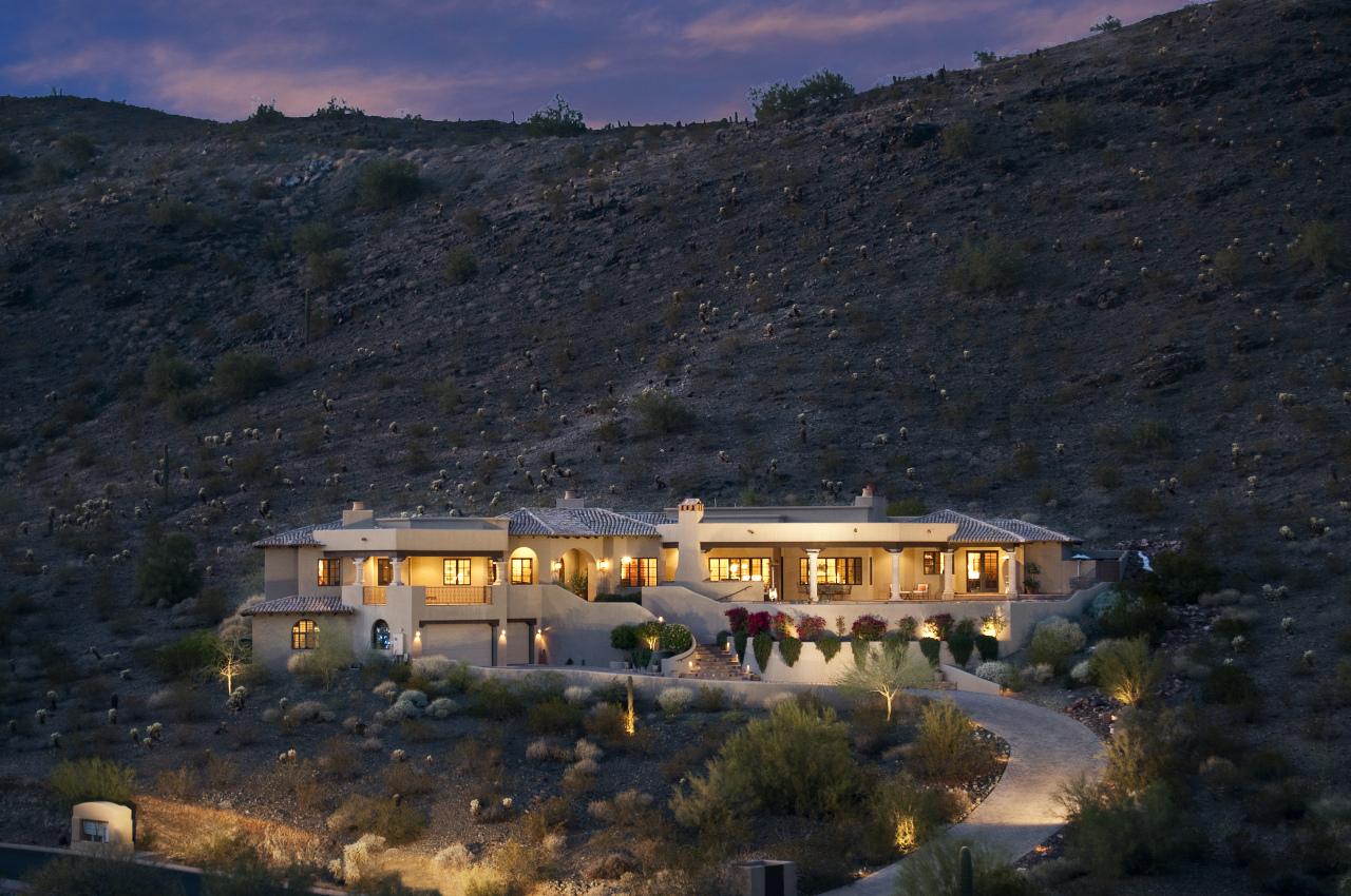 1930 E Desert Willow Dr., Phoenix, AZ 85048