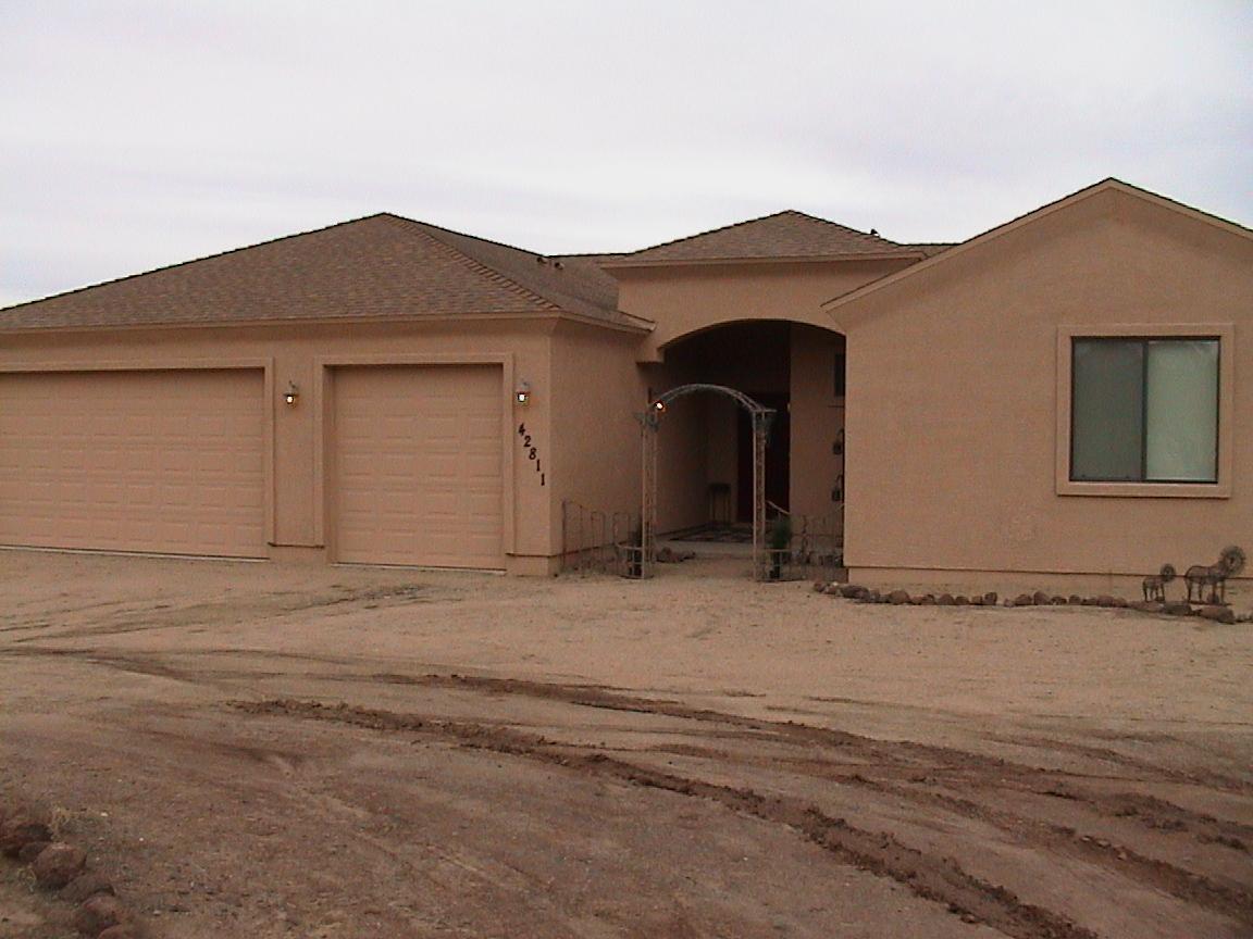 42811 N 14th St., New River, AZ 85087