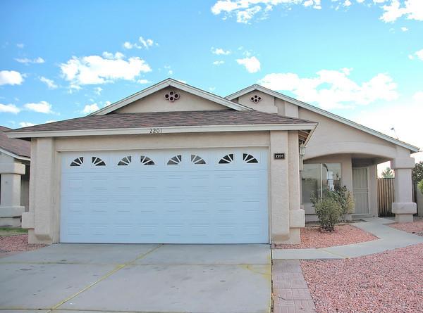 2201 E Paradise Ln., Phoenix, AZ 85022