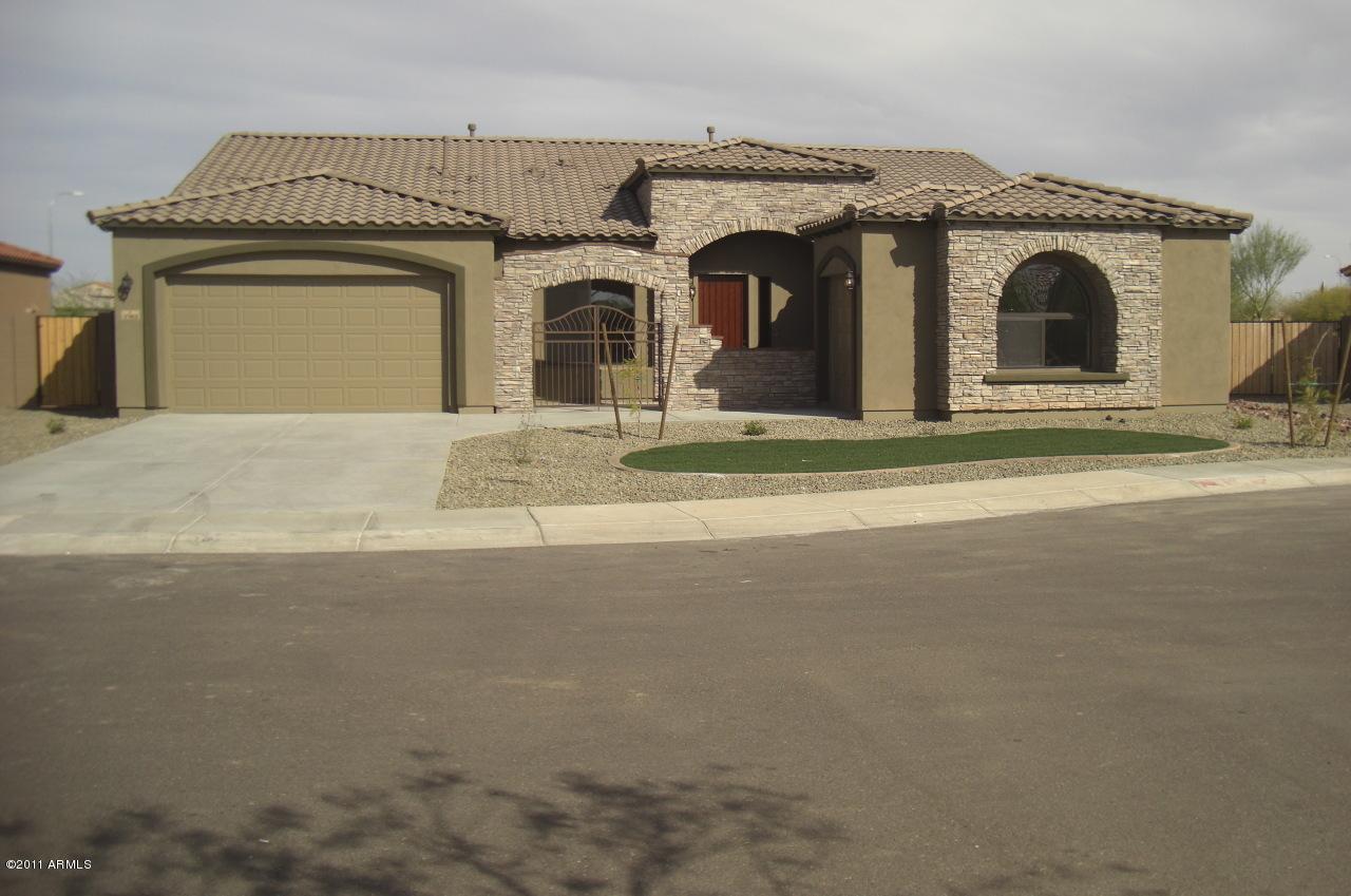 4961 S Rincon Dr., Chandler, AZ 85249