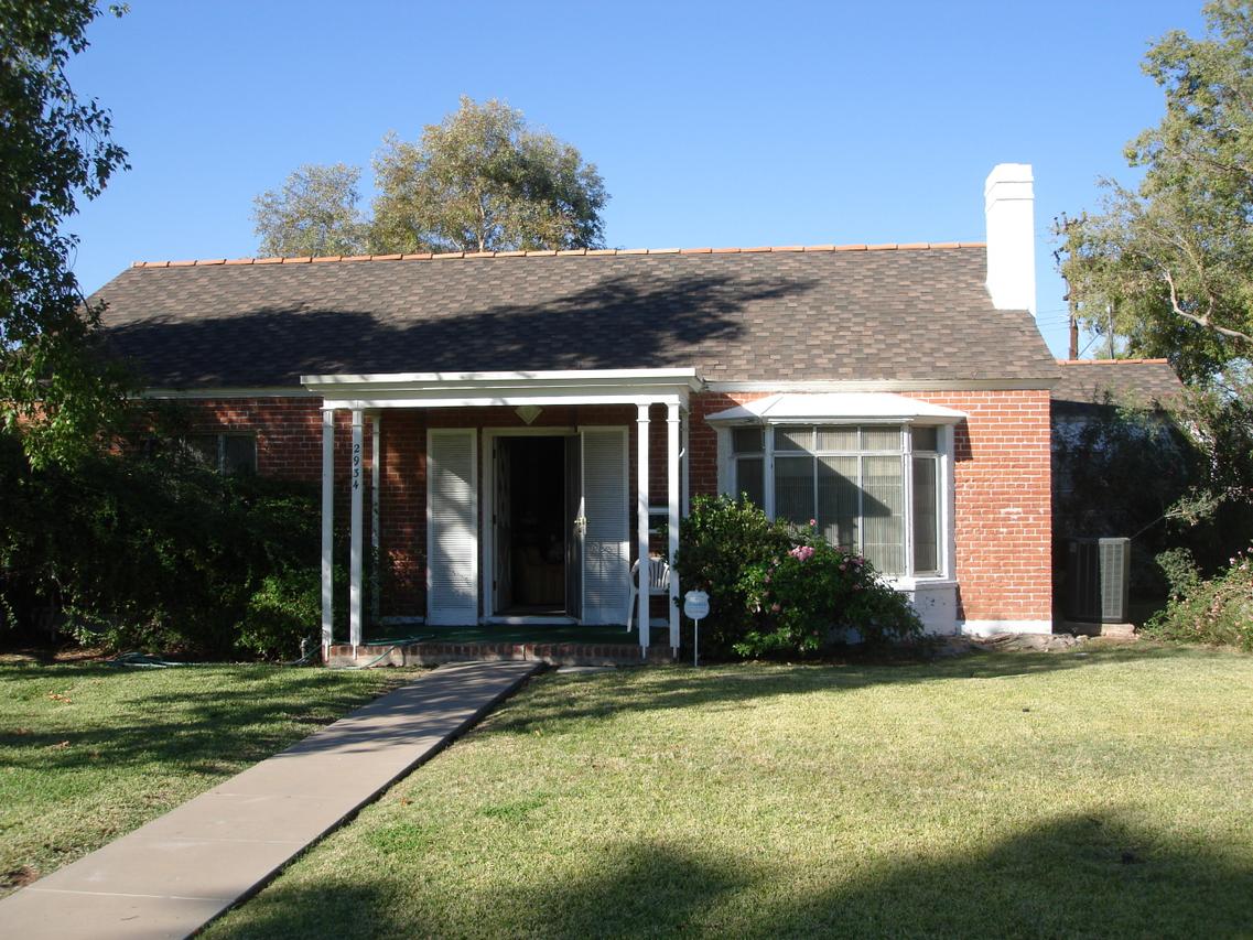2934 N 16th Ave., Phoenix, AZ 85015