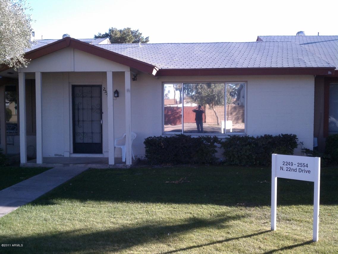 2550 N 22nd Dr., Phoenix, AZ 85009