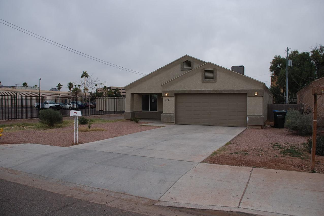 1421 S 9th Ave., Phoenix, AZ 85007