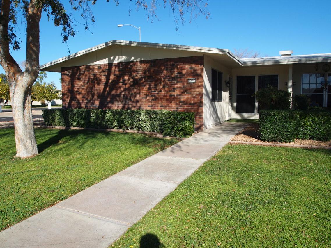 17867 N 99th Dr., Sun City, AZ 85373