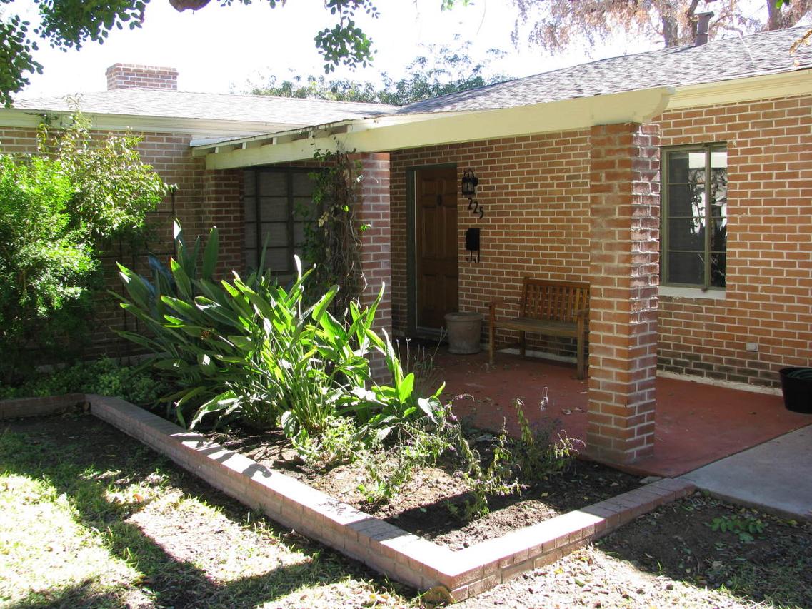 225 E Orange Dr., Phoenix, AZ 85012