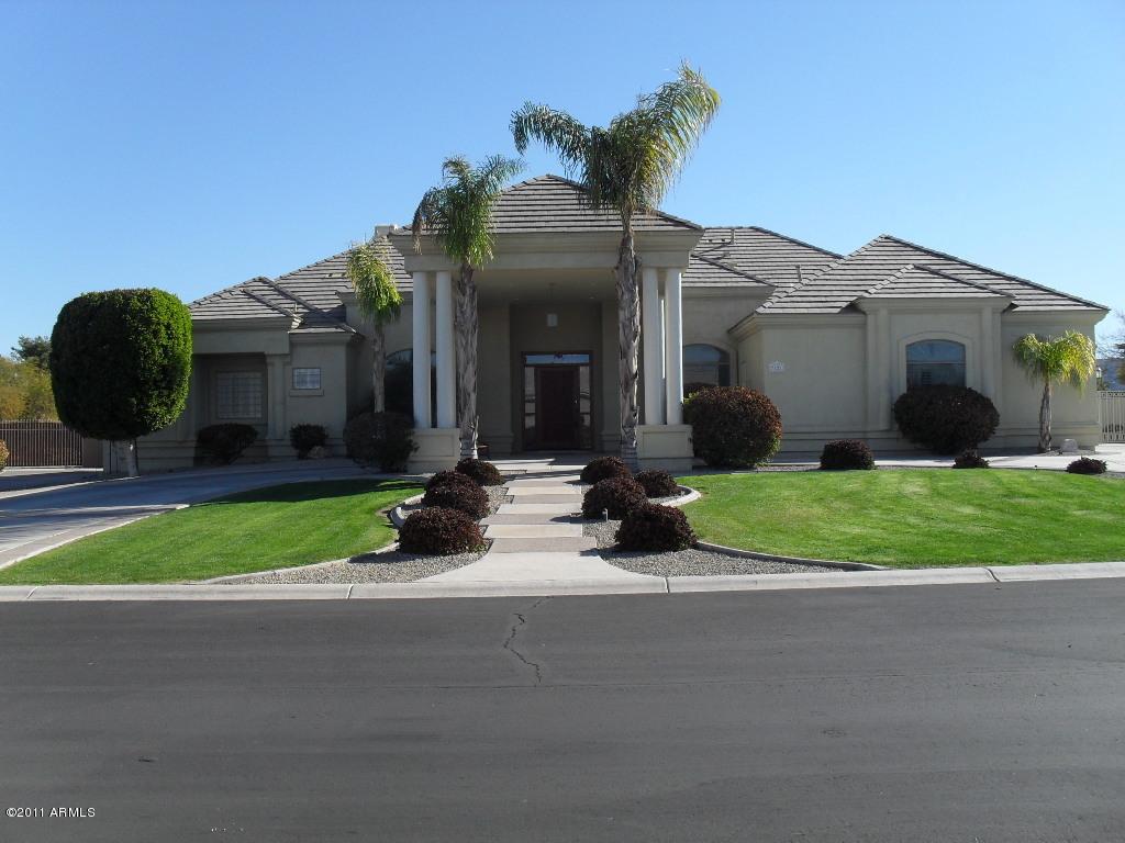 7621 S 9th Way, Phoenix, AZ 85042