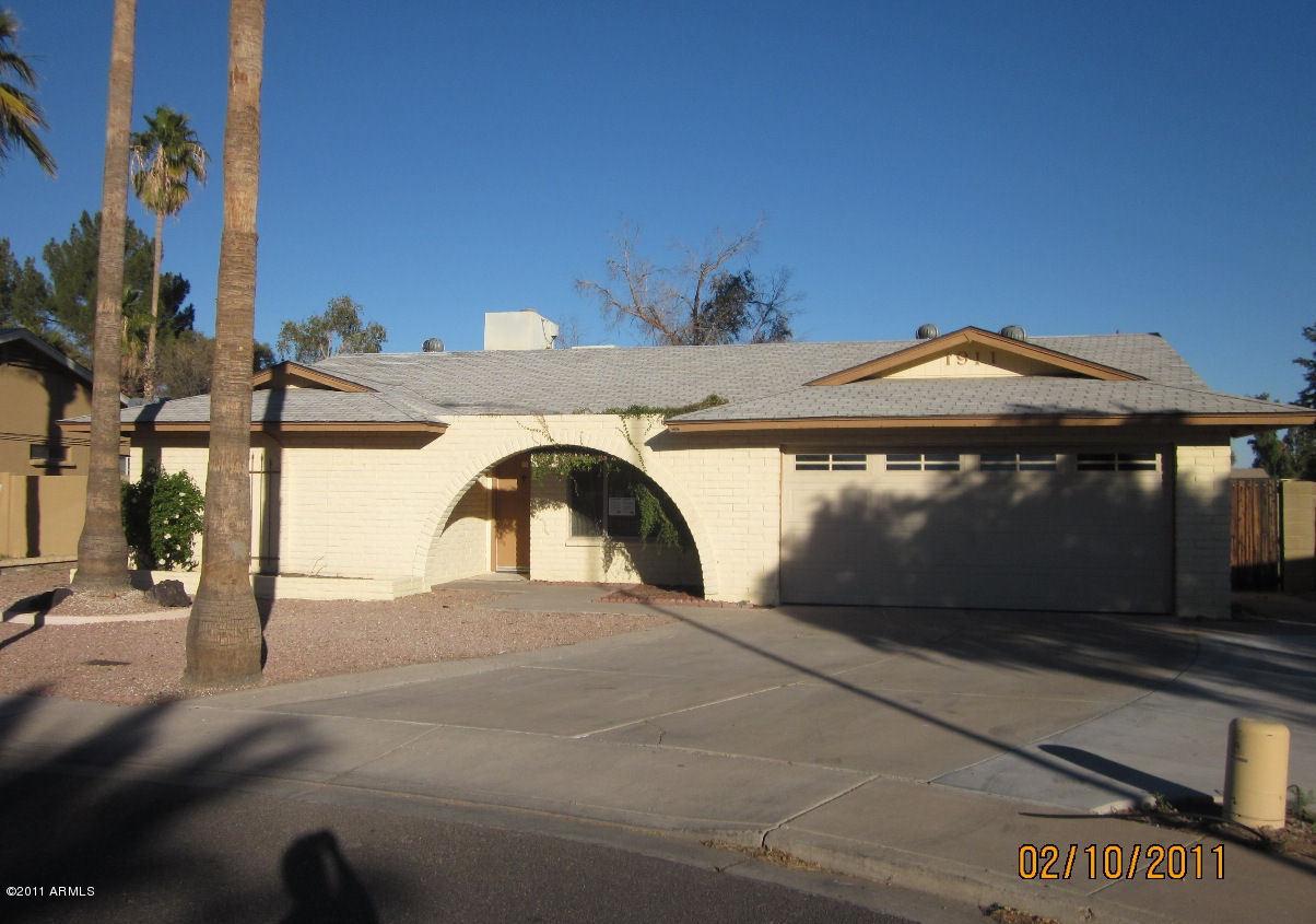 1911 S Beverly Cir., Mesa, AZ 85210
