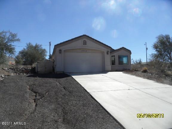 19315 E Azlynn Way, Black Canyon City, AZ 85324