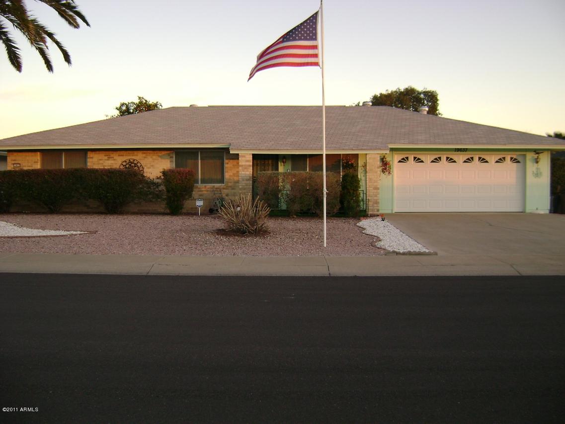 19637 N Willow Creek Cir., Sun City, AZ 85373