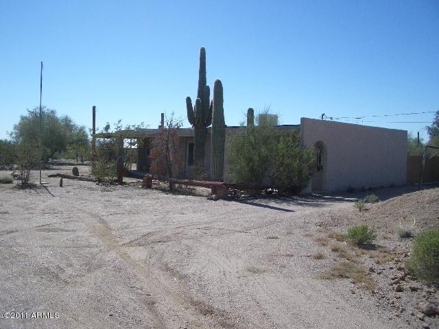 131 E Kaniksu St., Apache Junction, AZ 85119
