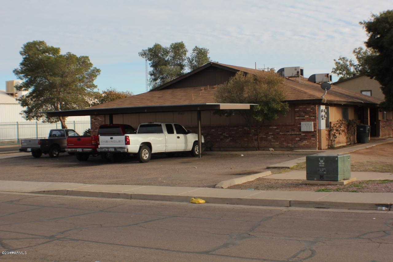 2943 E Beck Ln., Phoenix, AZ 85032
