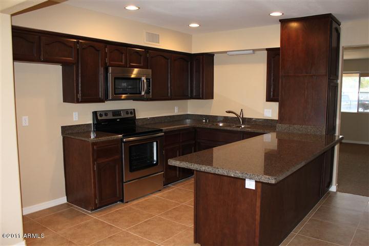 501 N Roca Cir., Mesa, AZ 85213