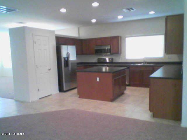 646 W Desert Basin Dr., San Tan Valley, AZ 85143