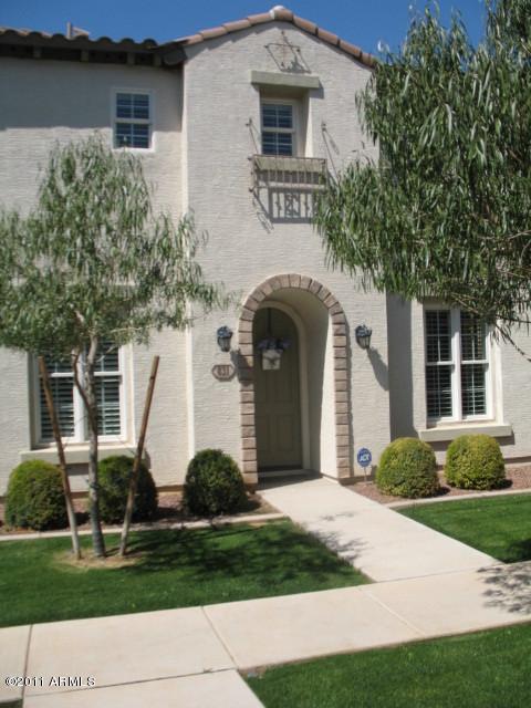 831 S Henry Ln., Gilbert, AZ 85296