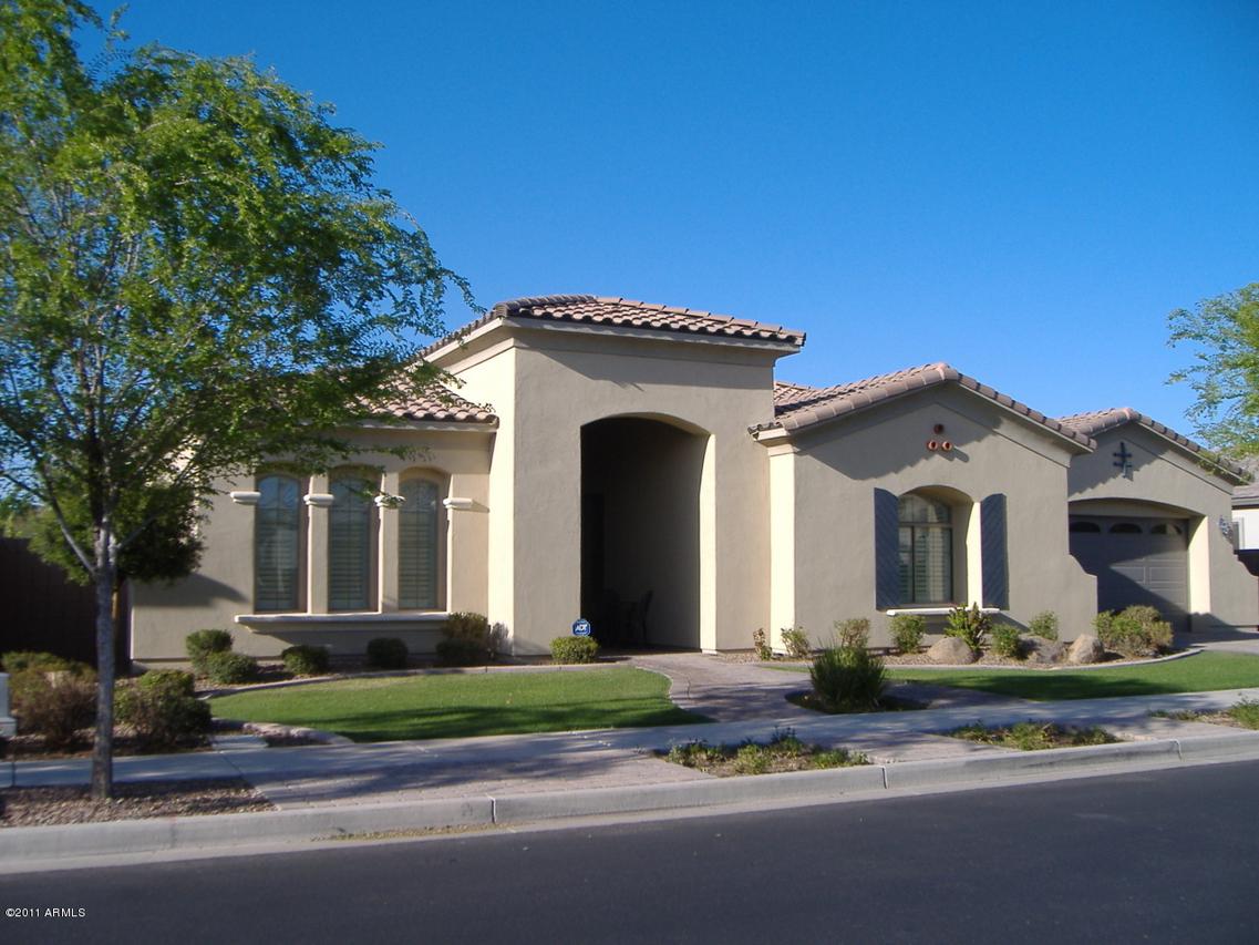 942 W Bluebird Dr., Chandler, AZ 85286