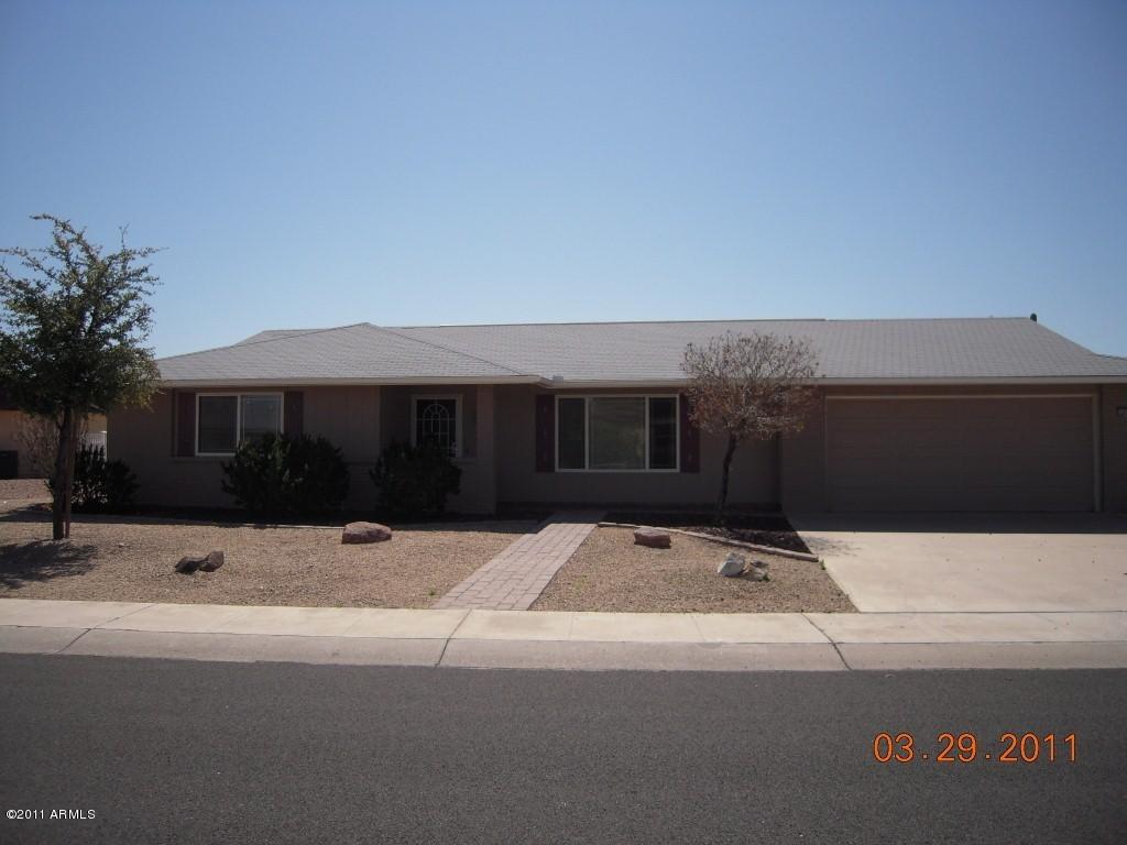 16025 N Meadow Park Dr., Sun City, AZ 85351