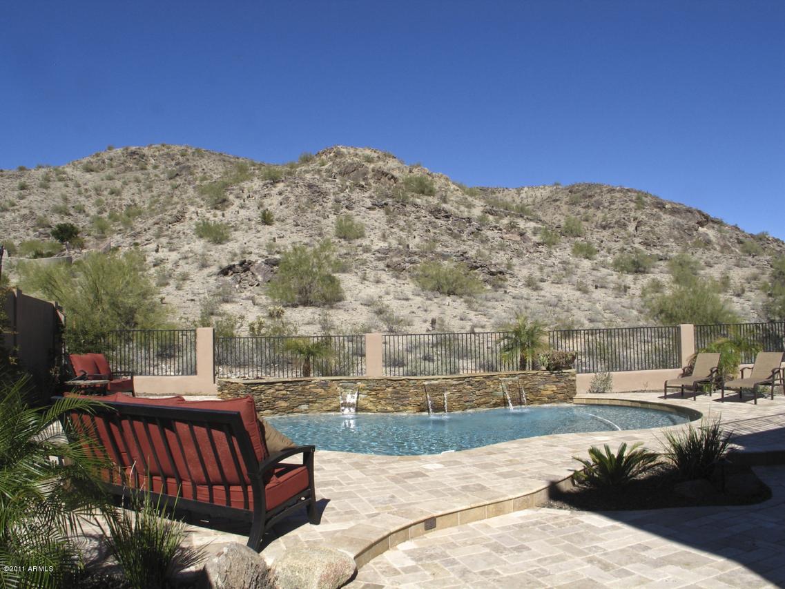 3016 E Desert Broom Way, Phoenix, AZ 85048