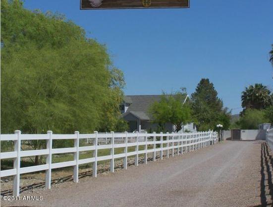 9833 S 30th Dr., Laveen, AZ 85339