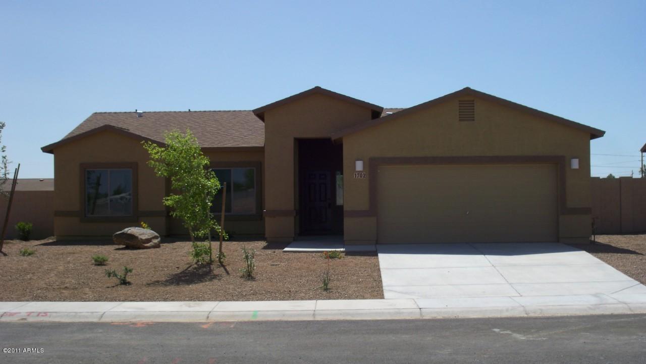 1702 S Pinal Dr., Apache Junction, AZ 85120