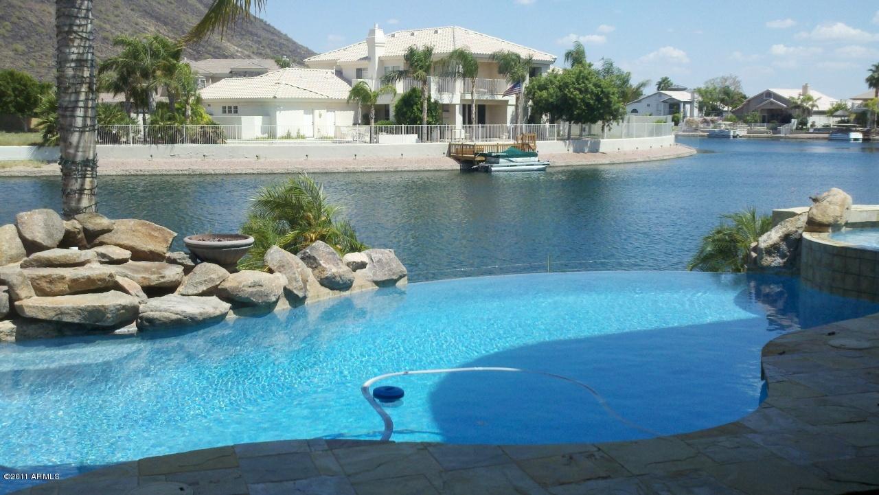 21627 N 55th Dr., Glendale, AZ 85308