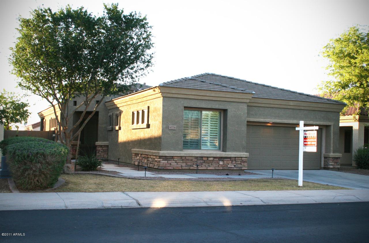6774 S Pinehurst Dr., Gilbert, AZ 85298