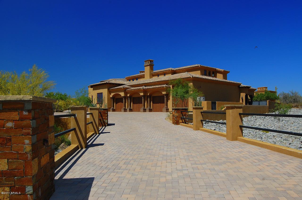 9050 E Redbird Rd., Scottsdale, AZ 85262