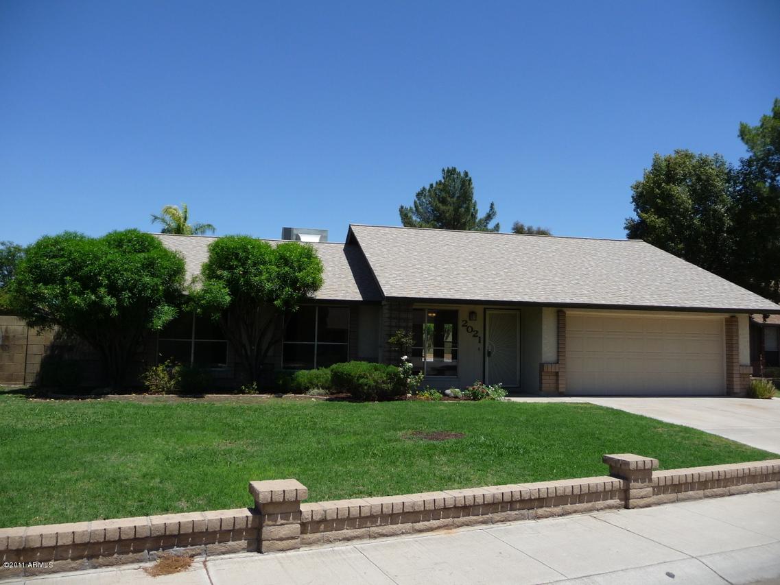 2021 S Saguaro Cir., Mesa, AZ 85202