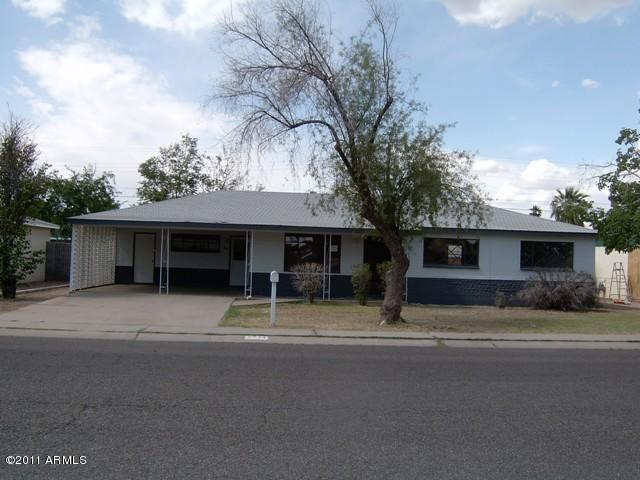 2514 W Freeway Ln., Phoenix, AZ 85021