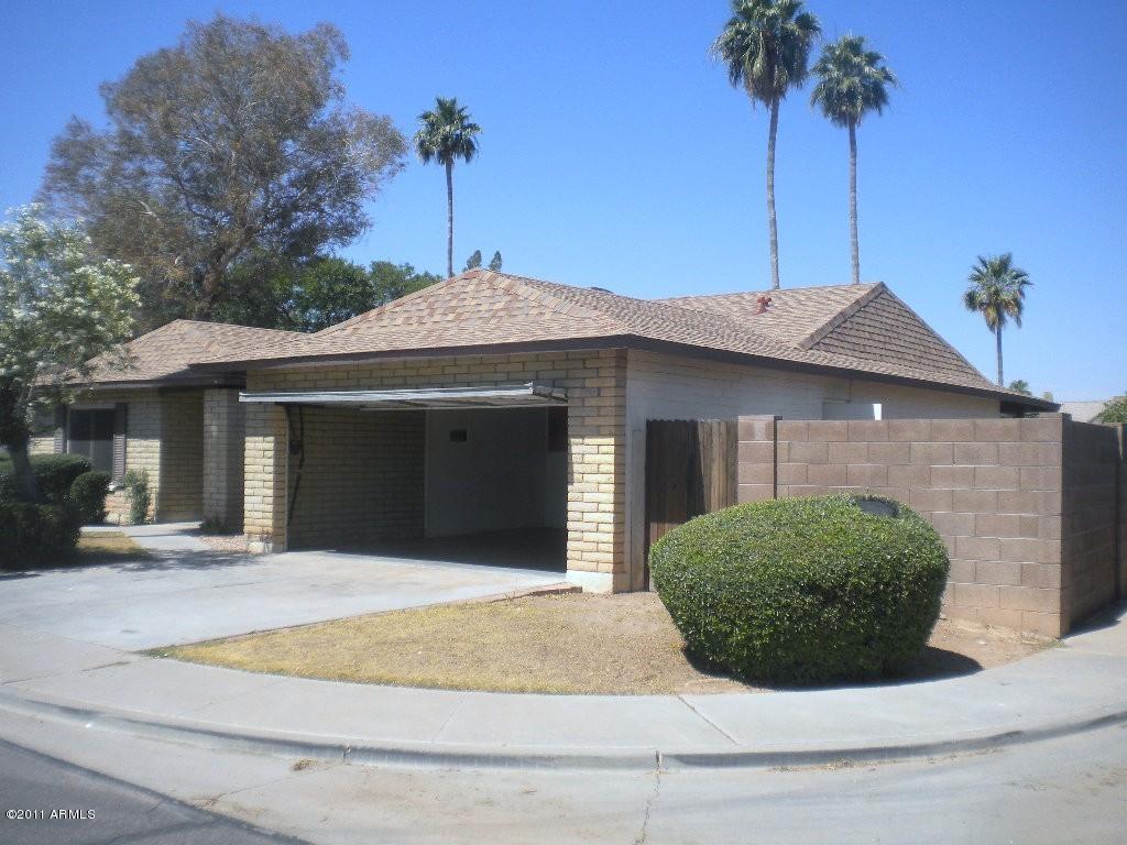 2052 S Estrella Cir., Mesa, AZ 85202