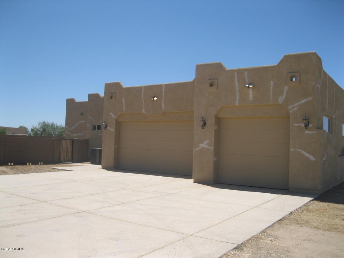 38013 N 2nd Ln., Phoenix, AZ 85086