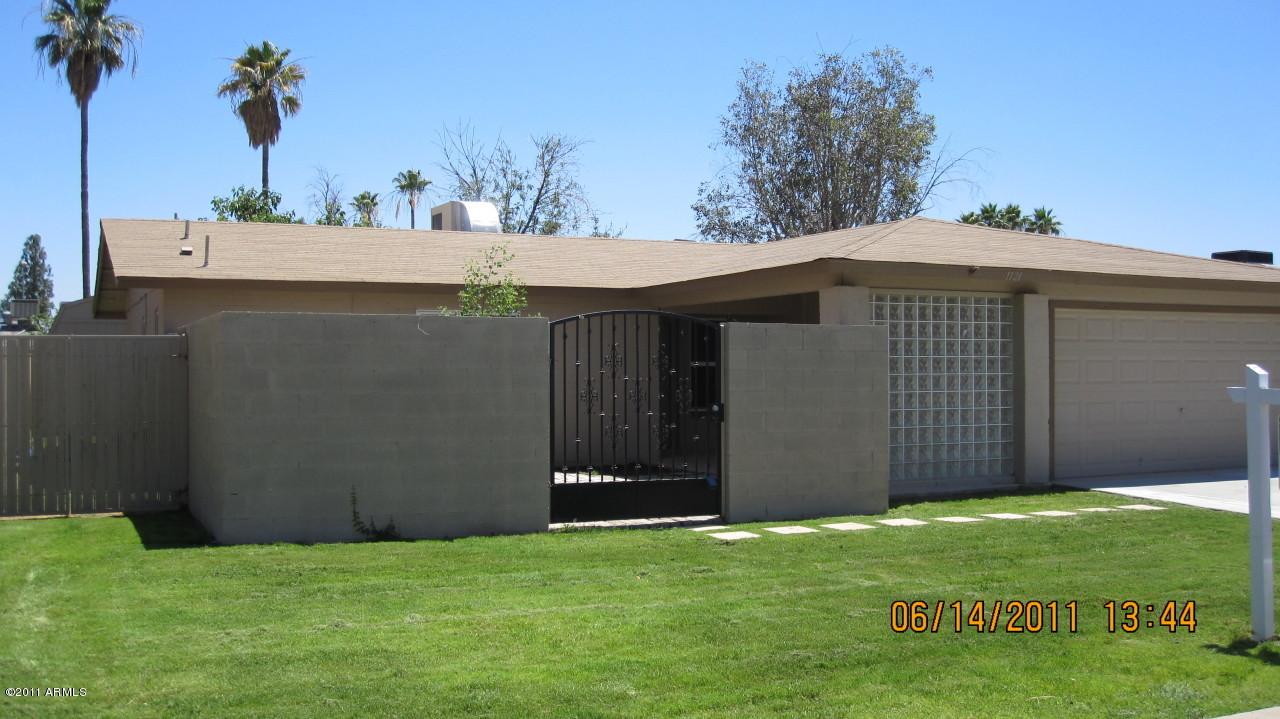 1121 W Halstead Dr., Phoenix, AZ 85023