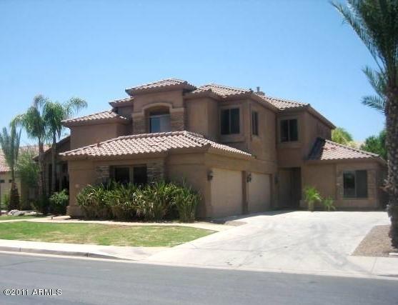 1808 S Sailors Way, Gilbert, AZ 85295