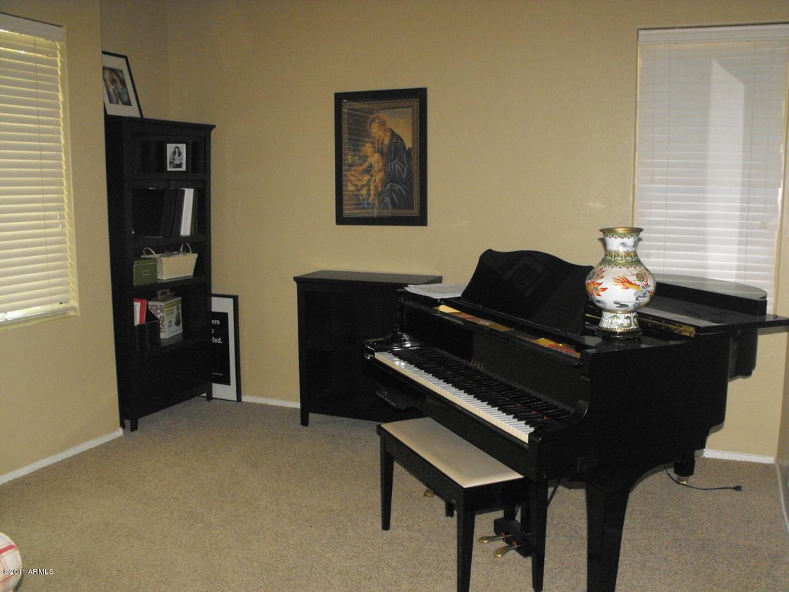 590 E Heather Dr., San Tan Valley, AZ 85140