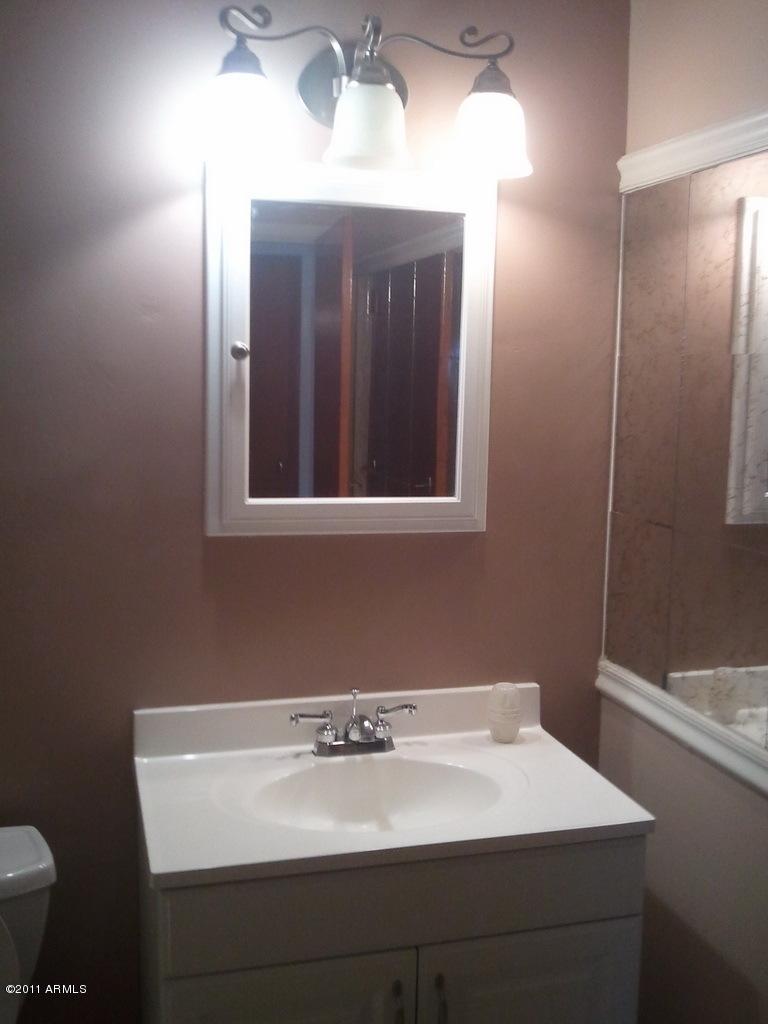 2040 W Palo Verde Dr., Phoenix, AZ 85015