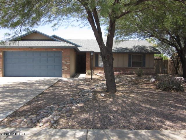 8330 W Seldon Ln., Peoria, AZ 85345