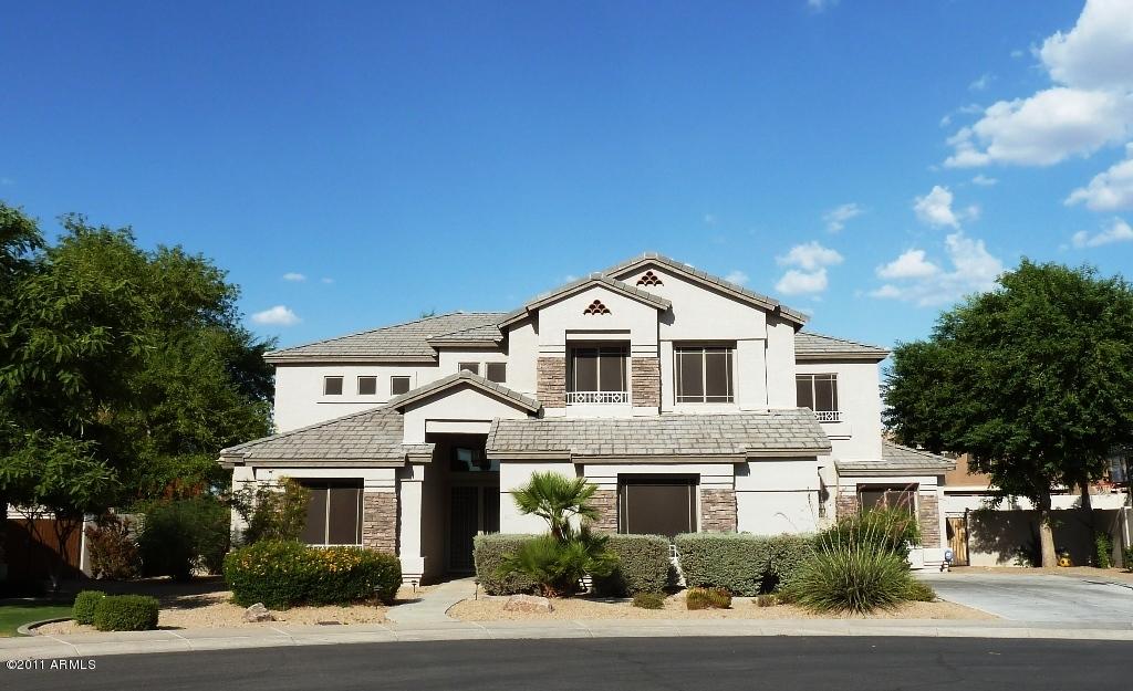 1521 S Carriage Ln., Chandler, AZ 85286